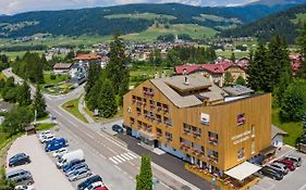 Hotel Dolomiten